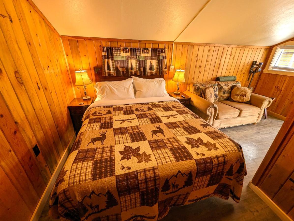 Yellowstone'S Treasure Cabins Гардинер Экстерьер фото