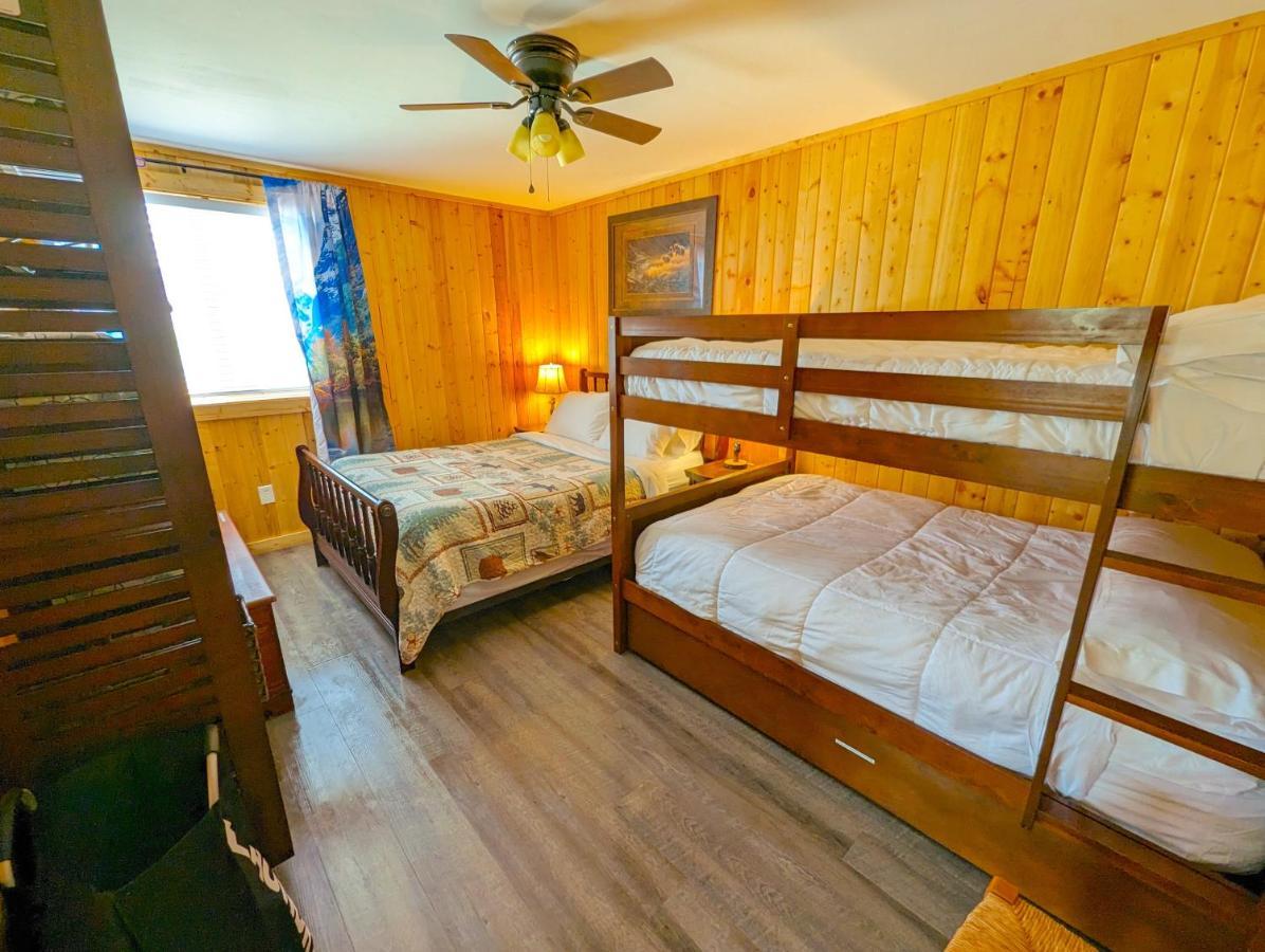 Yellowstone'S Treasure Cabins Гардинер Экстерьер фото