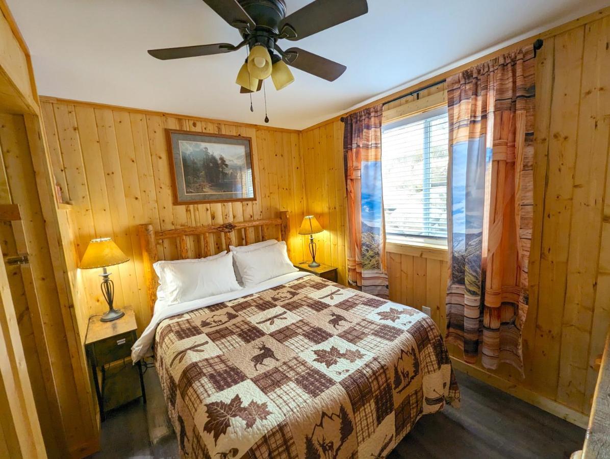Yellowstone'S Treasure Cabins Гардинер Экстерьер фото