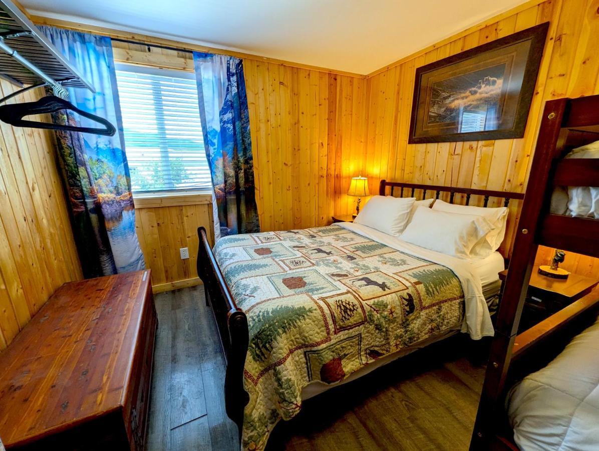 Yellowstone'S Treasure Cabins Гардинер Экстерьер фото