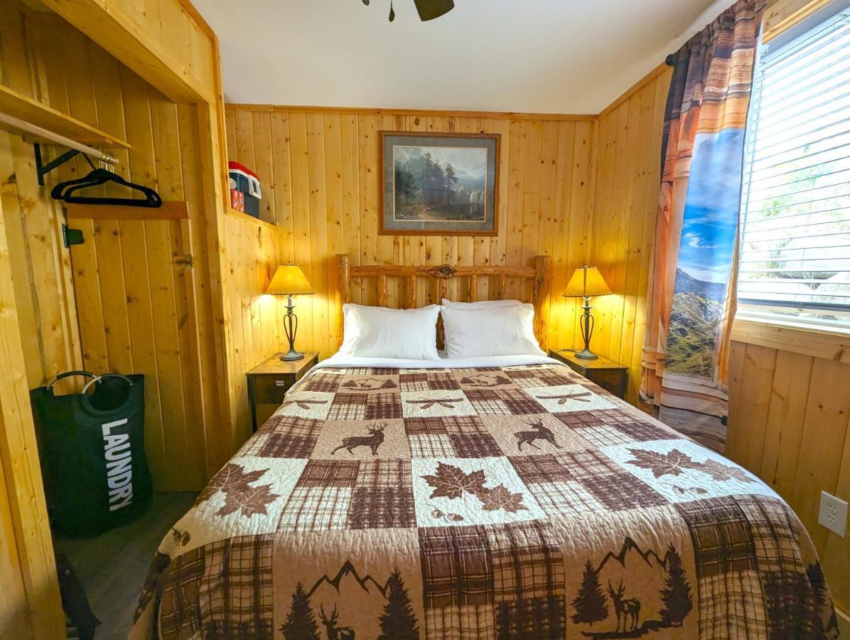 Yellowstone'S Treasure Cabins Гардинер Экстерьер фото