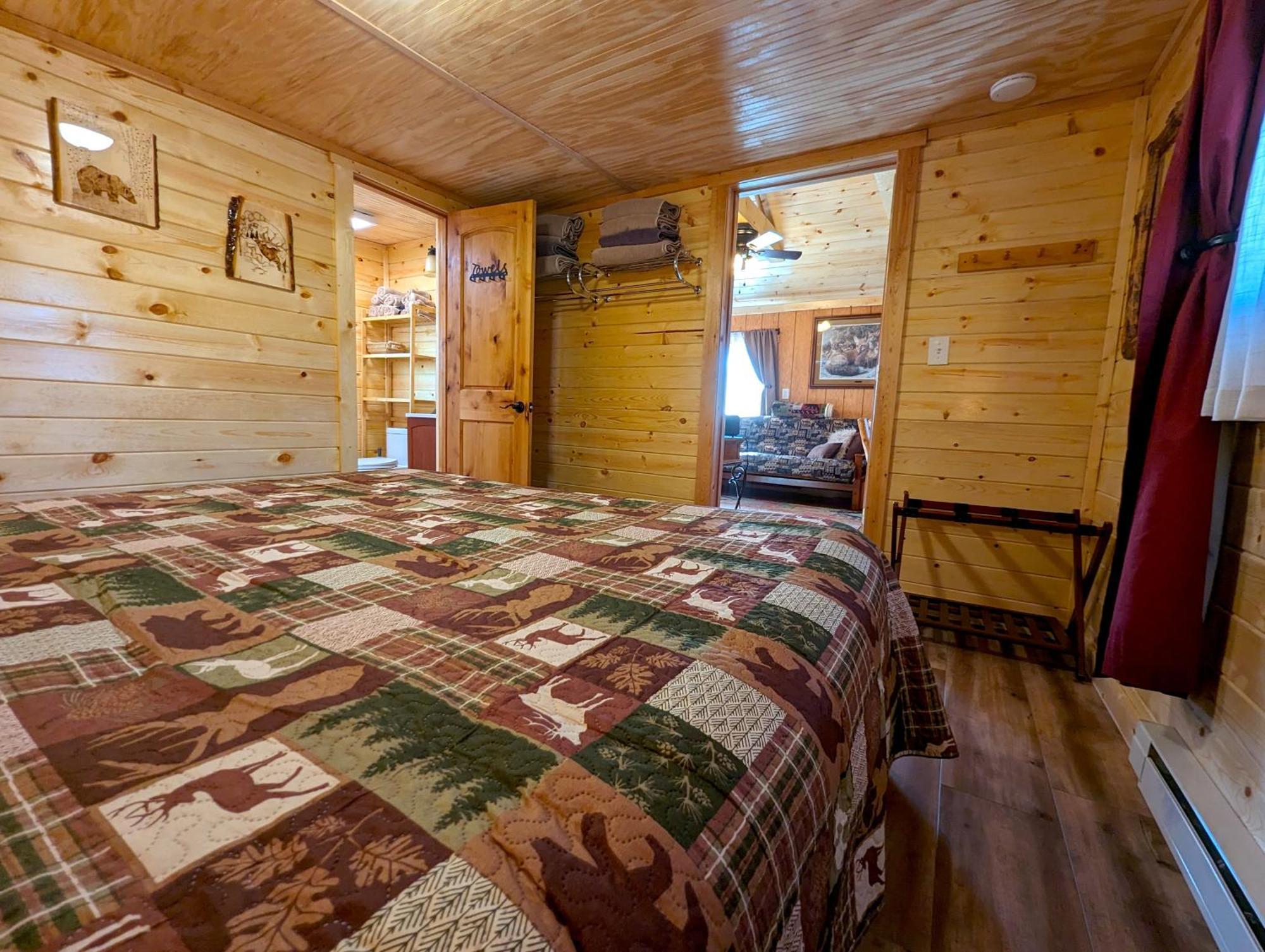 Yellowstone'S Treasure Cabins Гардинер Экстерьер фото