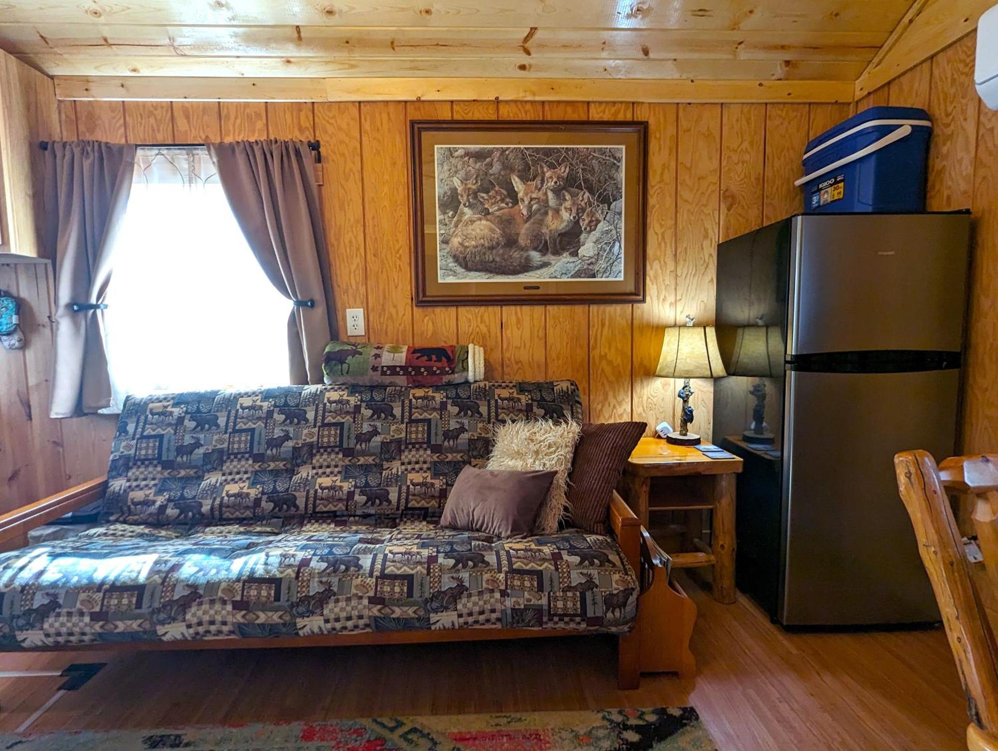 Yellowstone'S Treasure Cabins Гардинер Экстерьер фото