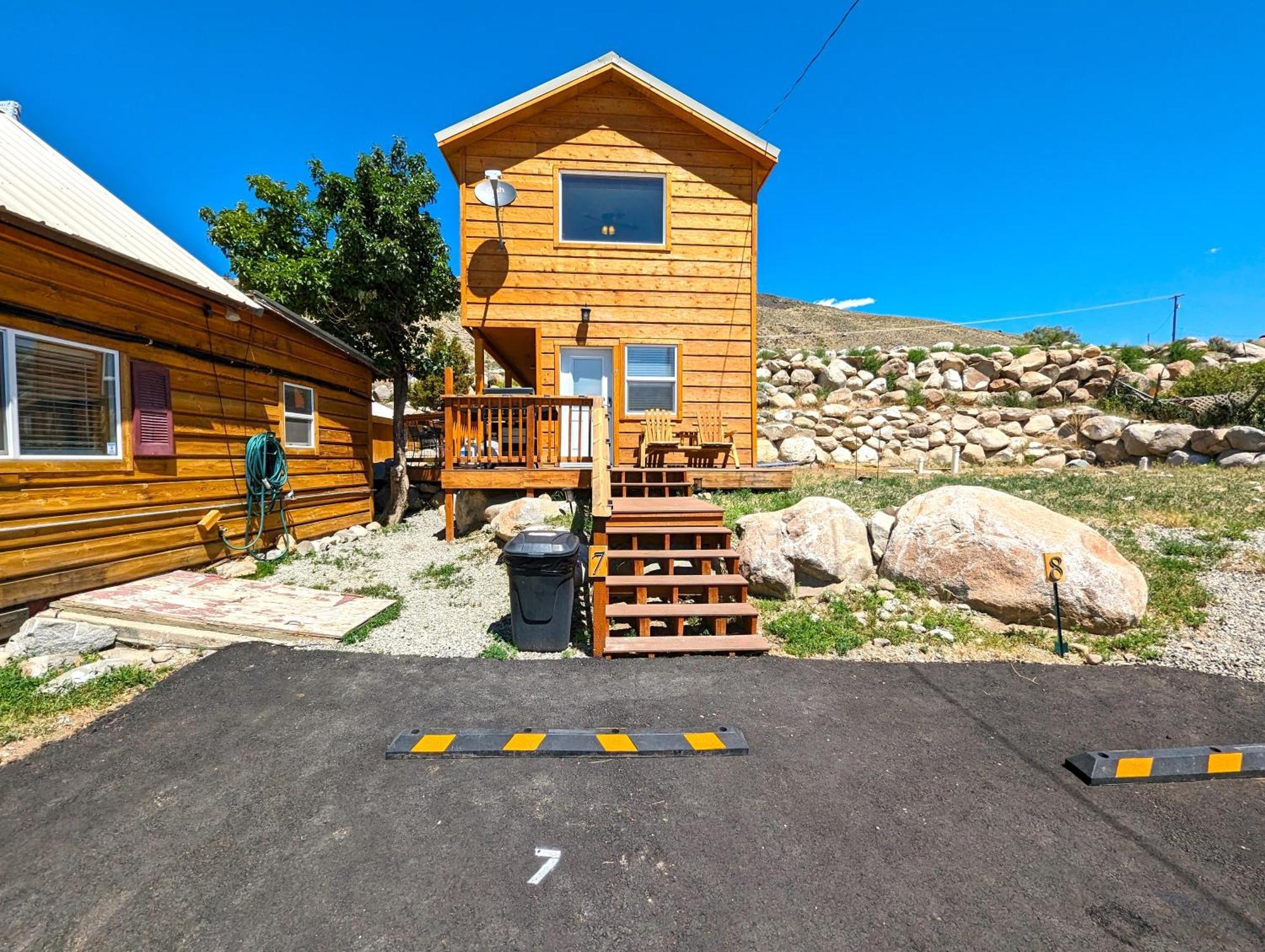 Yellowstone'S Treasure Cabins Гардинер Экстерьер фото