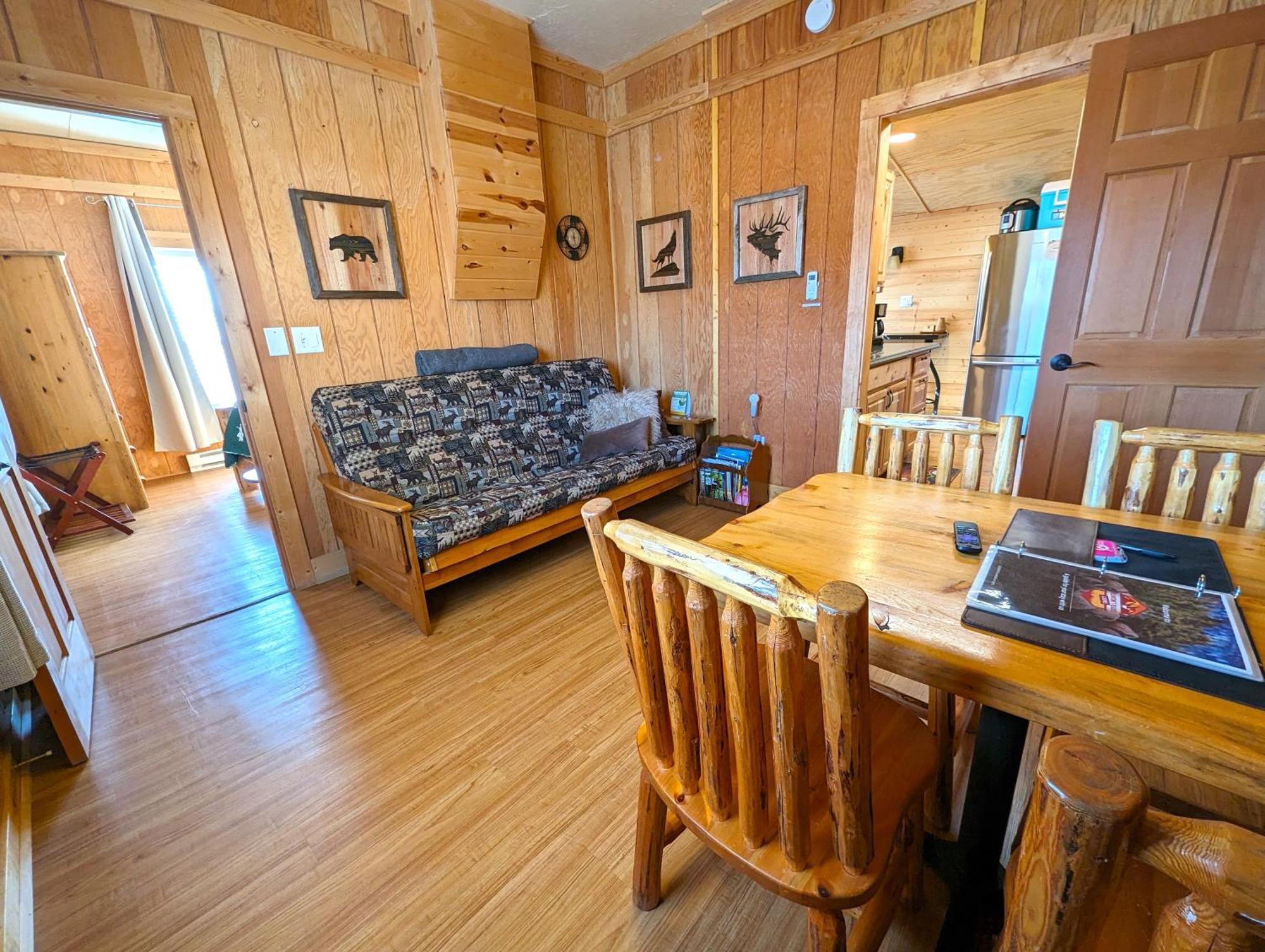 Yellowstone'S Treasure Cabins Гардинер Экстерьер фото